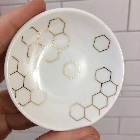 White Trinket White and Gold Honeycomb Ring Dish - Picture 2 of 5